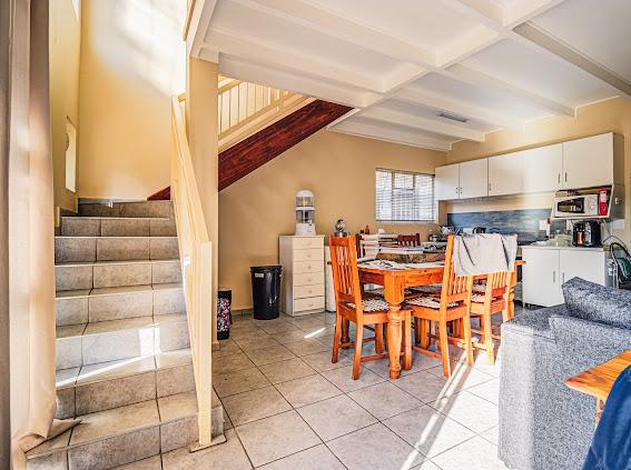 9 Bedroom Property for Sale in Brackenhurst Gauteng