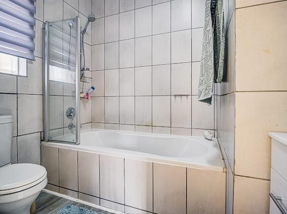 9 Bedroom Property for Sale in Brackenhurst Gauteng