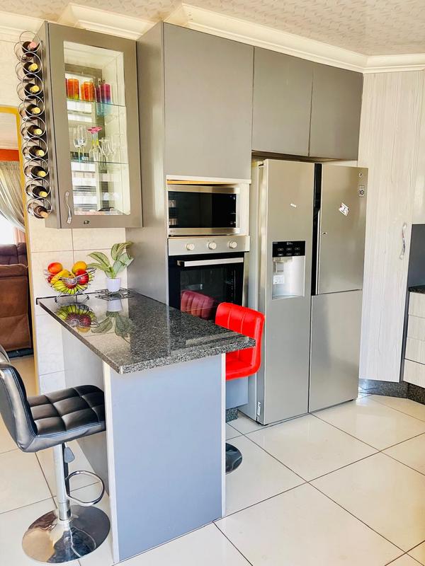 4 Bedroom Property for Sale in Vosloorus Gauteng