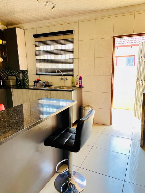 4 Bedroom Property for Sale in Vosloorus Gauteng