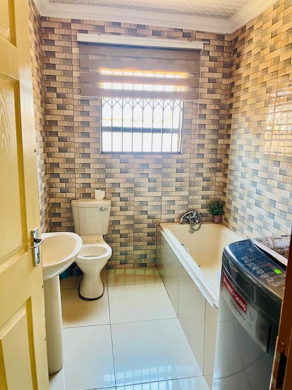 4 Bedroom Property for Sale in Vosloorus Gauteng