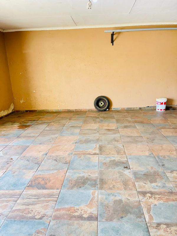 4 Bedroom Property for Sale in Vosloorus Gauteng