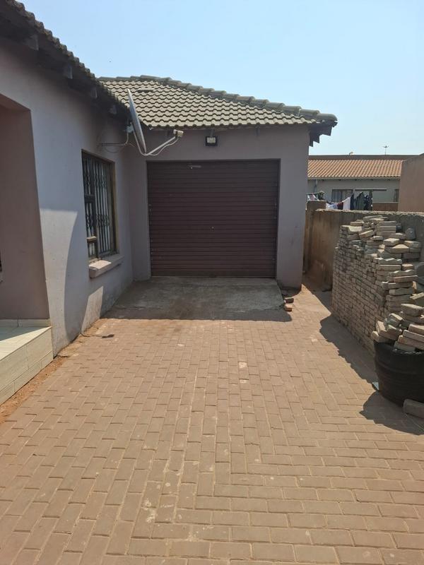 3 Bedroom Property for Sale in Tembisa Gauteng