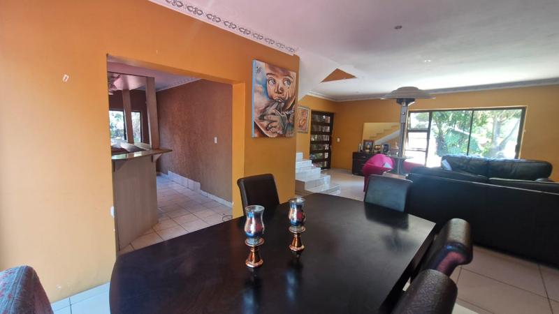 5 Bedroom Property for Sale in Brackendowns Gauteng