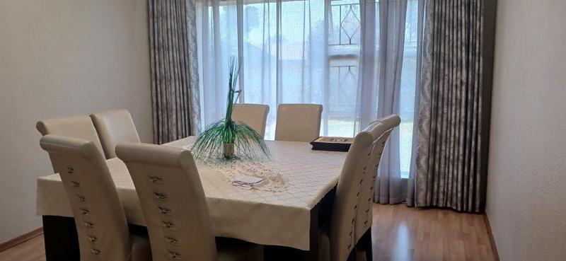 4 Bedroom Property for Sale in Brackenhurst Gauteng