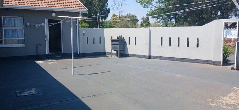 4 Bedroom Property for Sale in Brackenhurst Gauteng