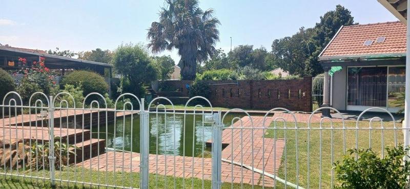 4 Bedroom Property for Sale in Brackenhurst Gauteng