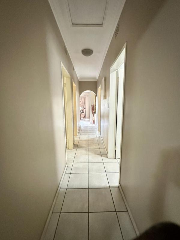 3 Bedroom Property for Sale in Brackenhurst Gauteng