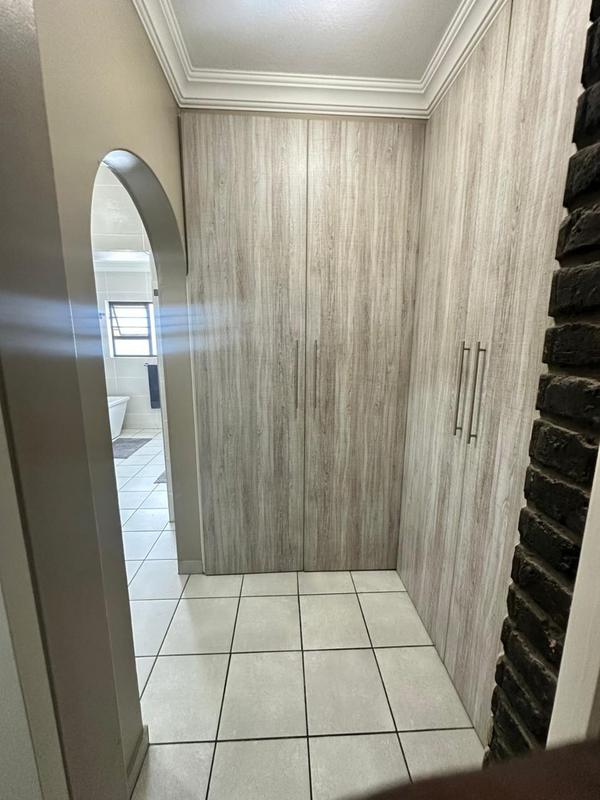 3 Bedroom Property for Sale in Brackenhurst Gauteng