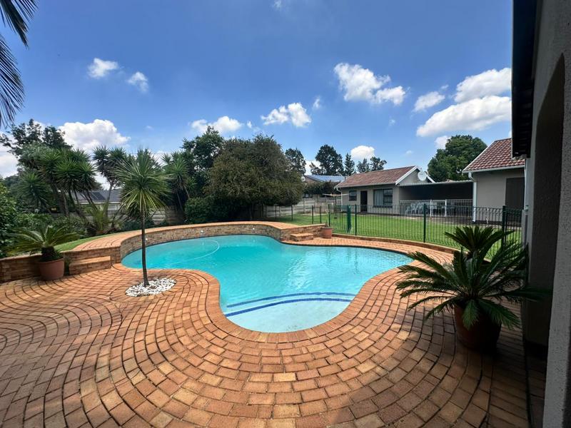 3 Bedroom Property for Sale in Brackenhurst Gauteng