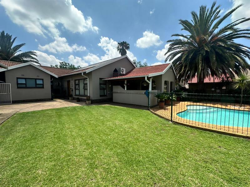 3 Bedroom Property for Sale in Brackenhurst Gauteng