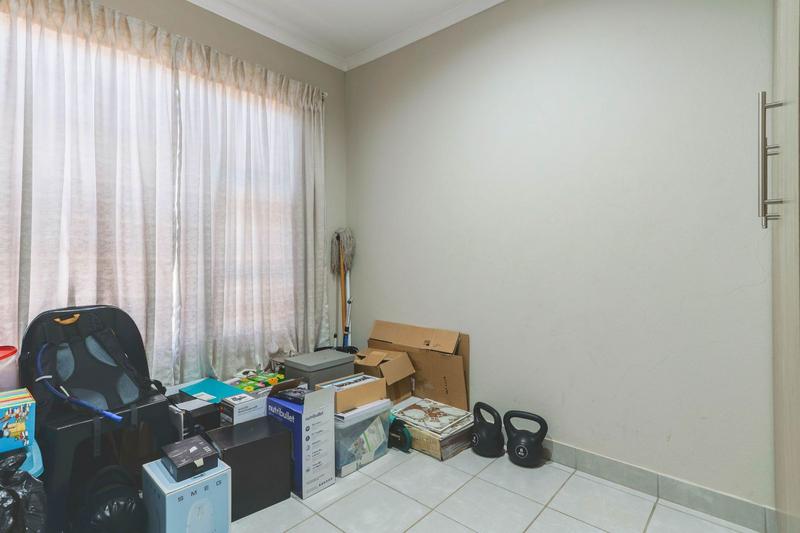 3 Bedroom Property for Sale in Dawn Park Gauteng