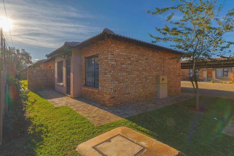 3 Bedroom Property for Sale in Dawn Park Gauteng