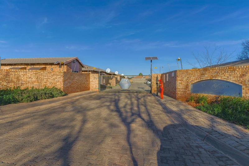 3 Bedroom Property for Sale in Dawn Park Gauteng