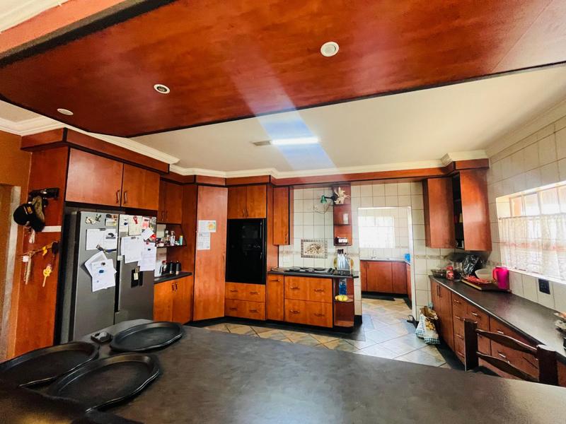 7 Bedroom Property for Sale in Brakpan Gauteng