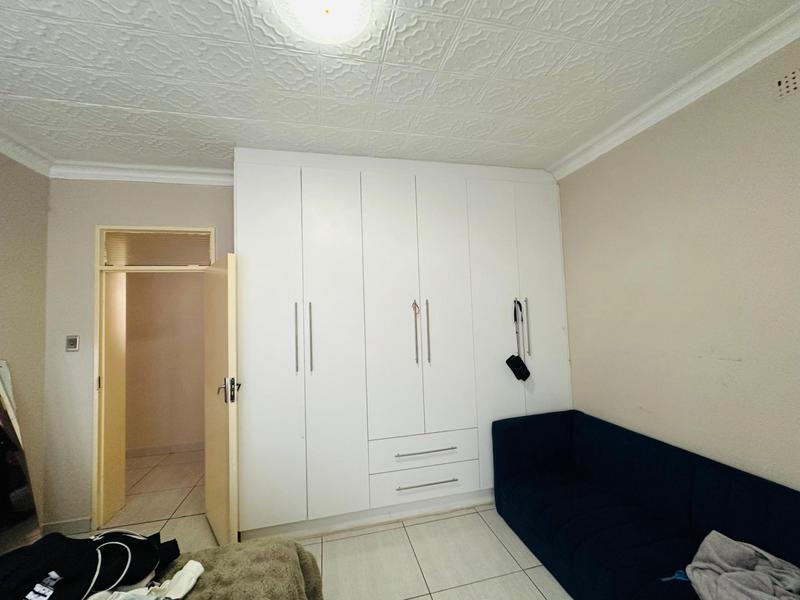 10 Bedroom Property for Sale in Delville Gauteng