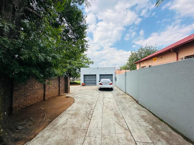 10 Bedroom Property for Sale in Delville Gauteng