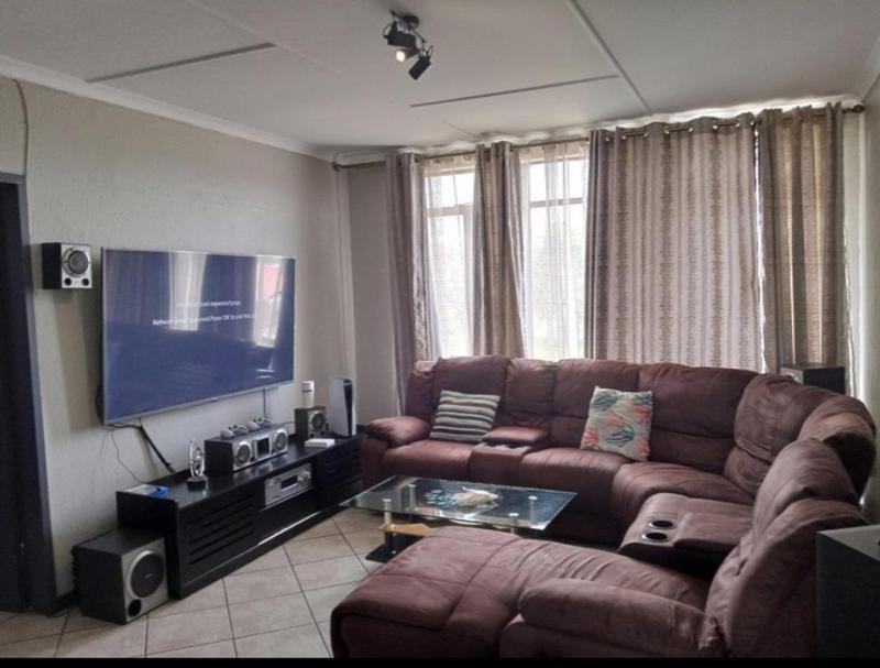 1 Bedroom Property for Sale in Germiston South Gauteng