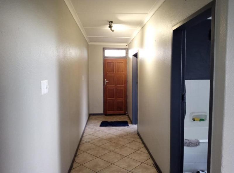 1 Bedroom Property for Sale in Germiston South Gauteng