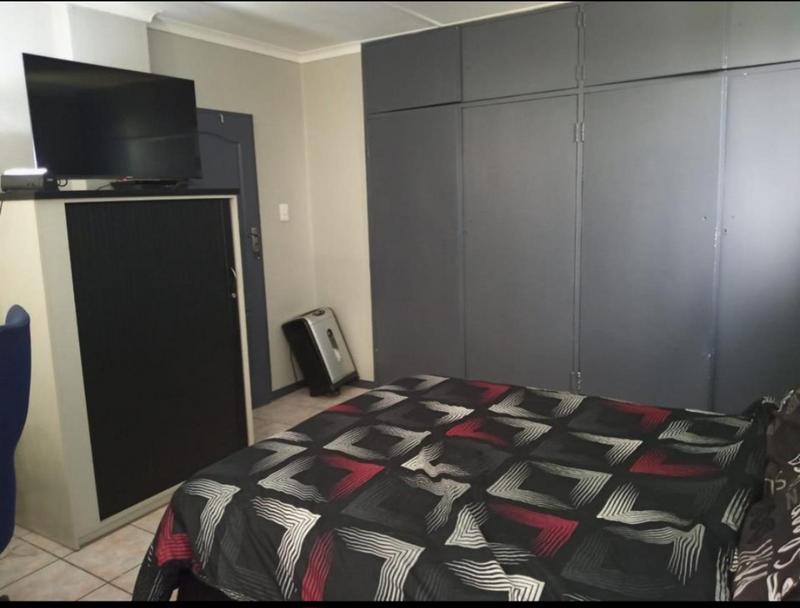 1 Bedroom Property for Sale in Germiston South Gauteng