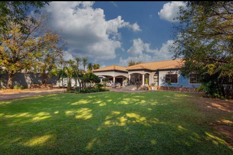 6 Bedroom Property for Sale in Lambton Gauteng