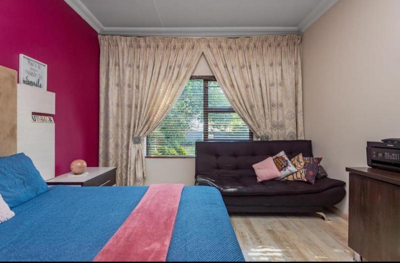 6 Bedroom Property for Sale in Lambton Gauteng