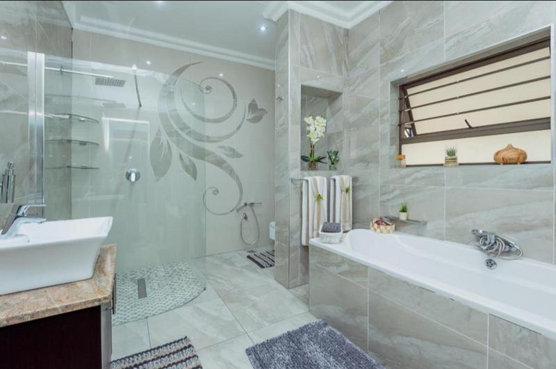 6 Bedroom Property for Sale in Lambton Gauteng