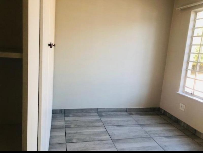 2 Bedroom Property for Sale in Lambton Gauteng