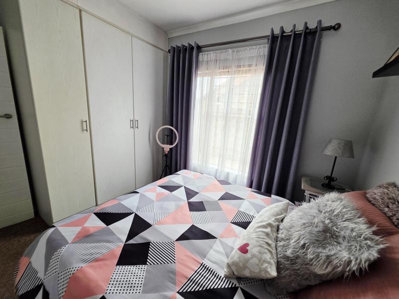 2 Bedroom Property for Sale in Pomona Gauteng