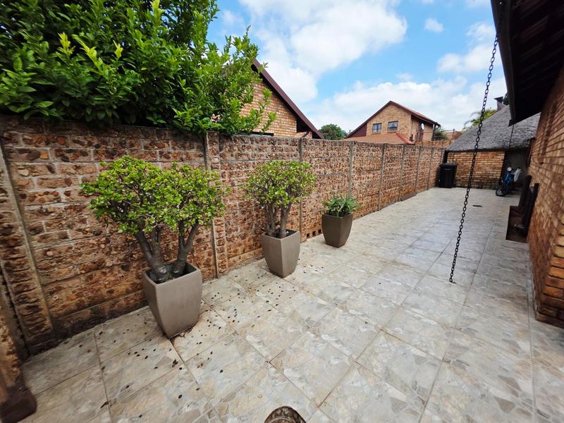 2 Bedroom Property for Sale in Pomona Gauteng