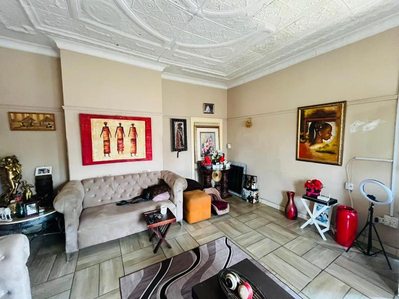 10 Bedroom Property for Sale in Kenilworth Gauteng