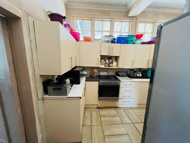 10 Bedroom Property for Sale in Kenilworth Gauteng