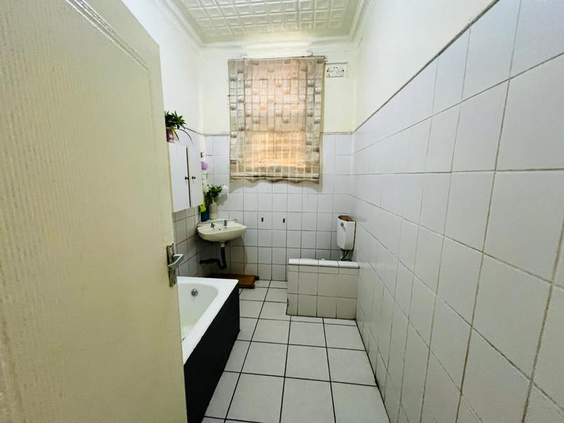 10 Bedroom Property for Sale in Kenilworth Gauteng