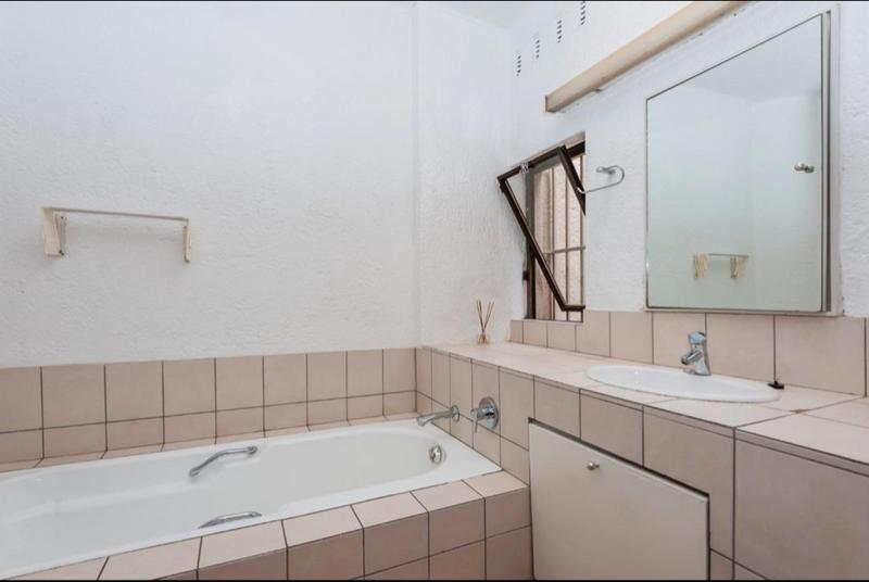 3 Bedroom Property for Sale in Observatory Gauteng