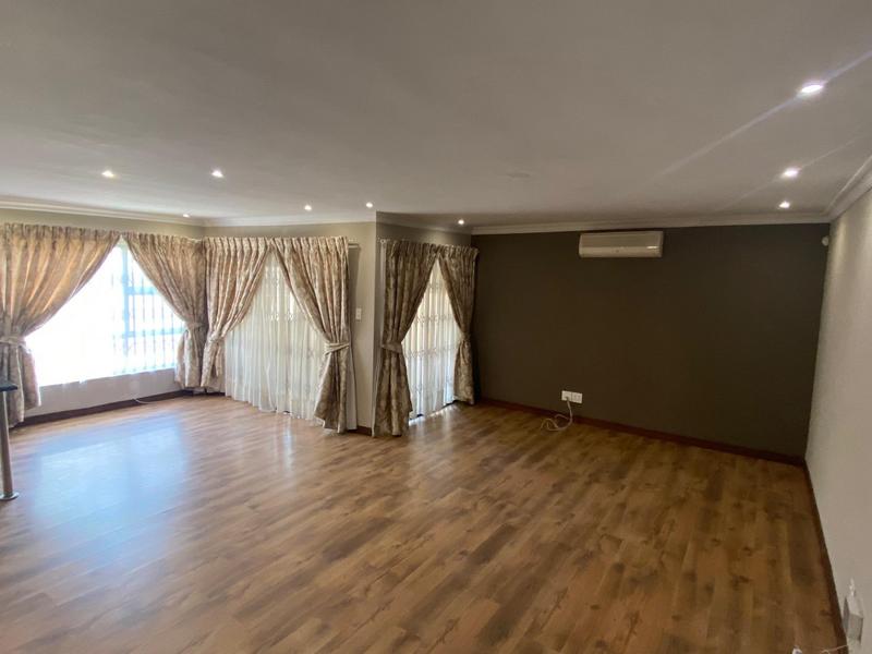 To Let 3 Bedroom Property for Rent in Glen Marais Gauteng