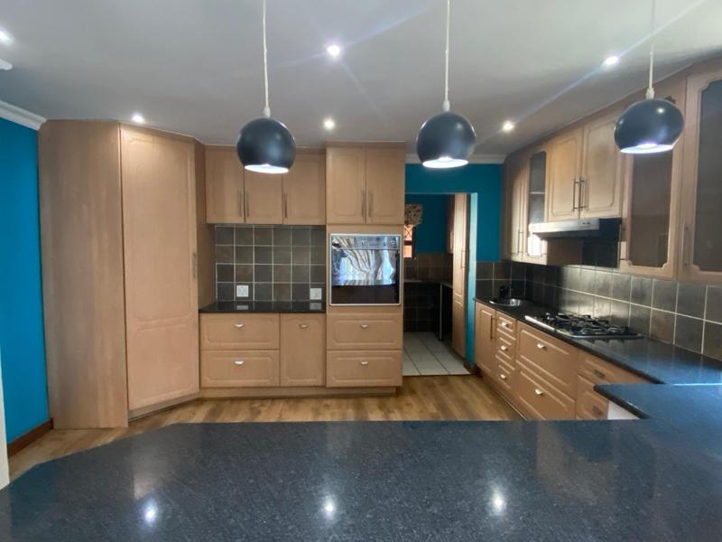 To Let 3 Bedroom Property for Rent in Glen Marais Gauteng