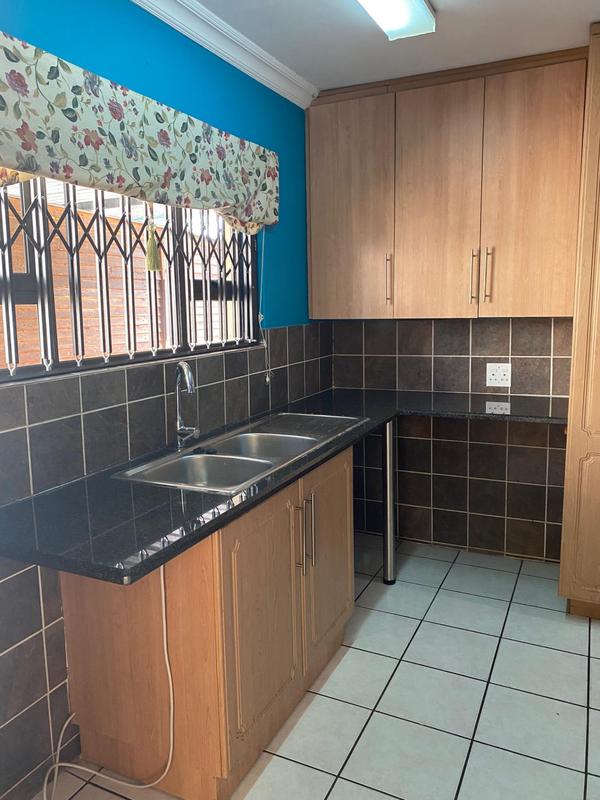To Let 3 Bedroom Property for Rent in Glen Marais Gauteng