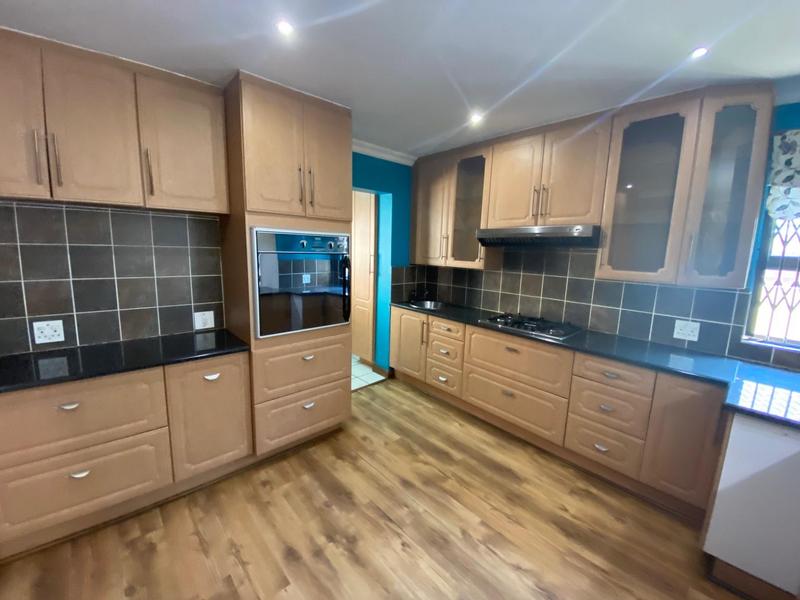 To Let 3 Bedroom Property for Rent in Glen Marais Gauteng