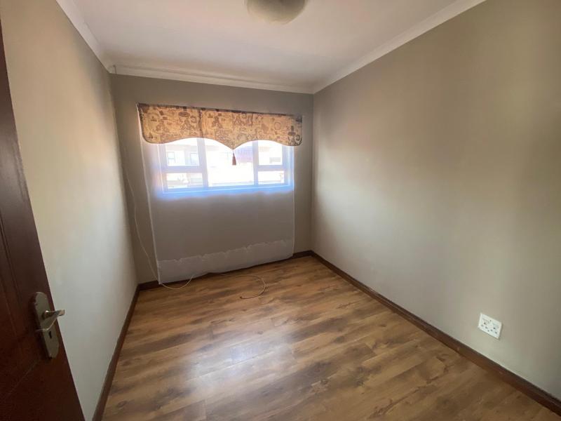 To Let 3 Bedroom Property for Rent in Glen Marais Gauteng