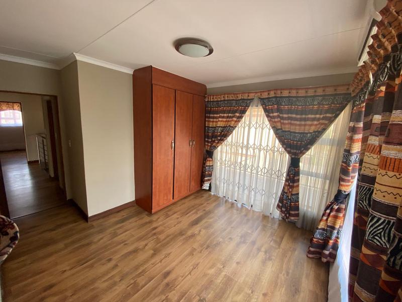 To Let 3 Bedroom Property for Rent in Glen Marais Gauteng