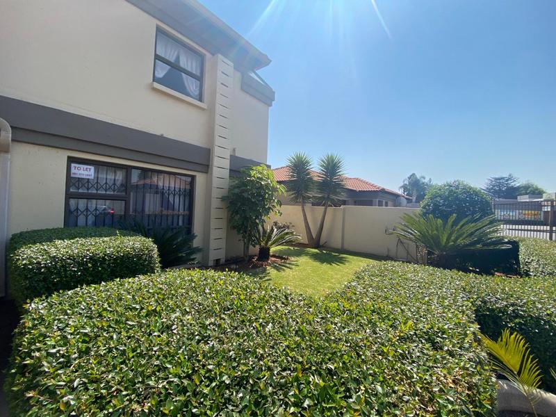 To Let 3 Bedroom Property for Rent in Glen Marais Gauteng