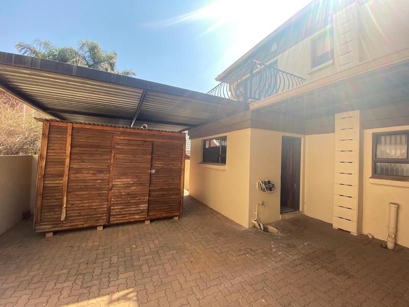 To Let 3 Bedroom Property for Rent in Glen Marais Gauteng