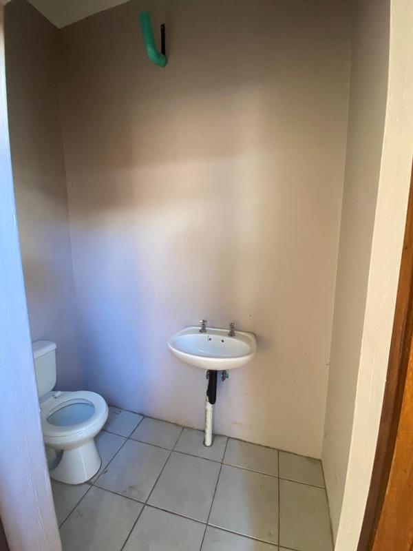 To Let 3 Bedroom Property for Rent in Glen Marais Gauteng
