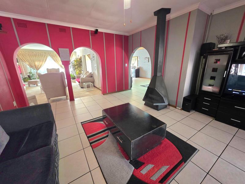 4 Bedroom Property for Sale in Freeway Park Gauteng