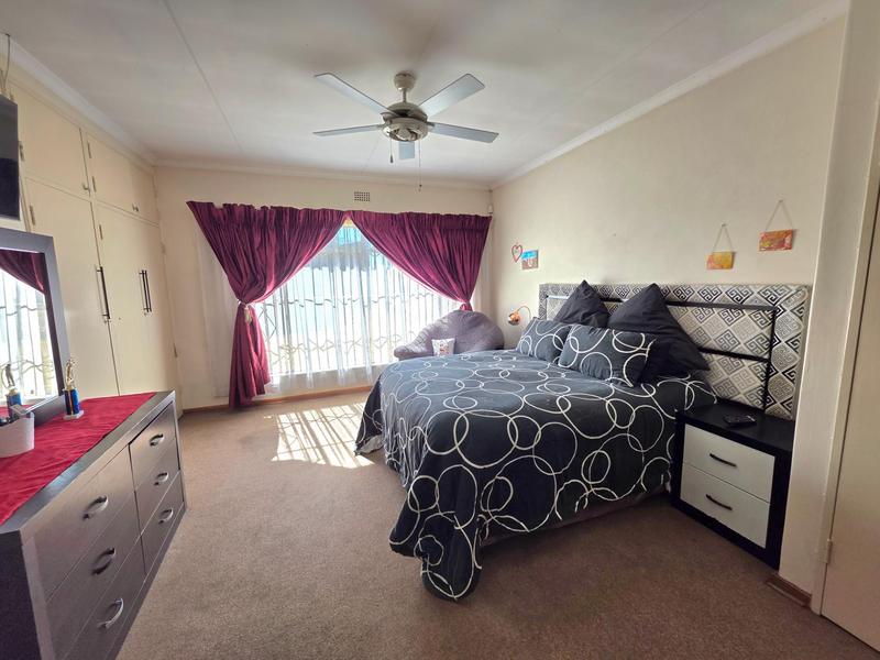 4 Bedroom Property for Sale in Freeway Park Gauteng