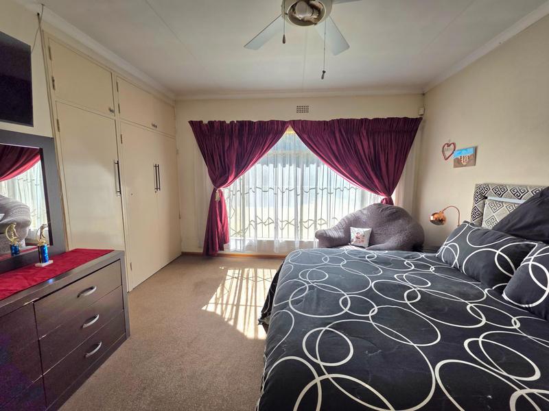 4 Bedroom Property for Sale in Freeway Park Gauteng