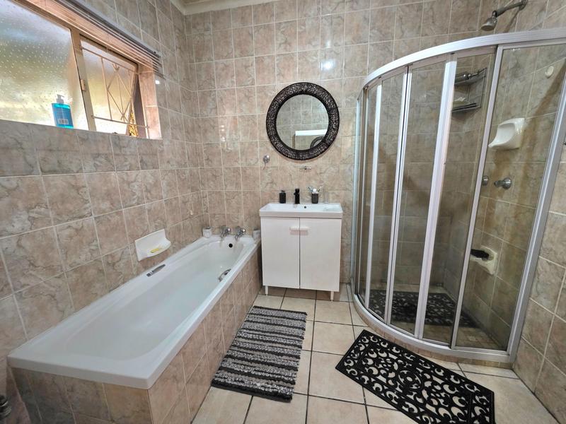 4 Bedroom Property for Sale in Freeway Park Gauteng