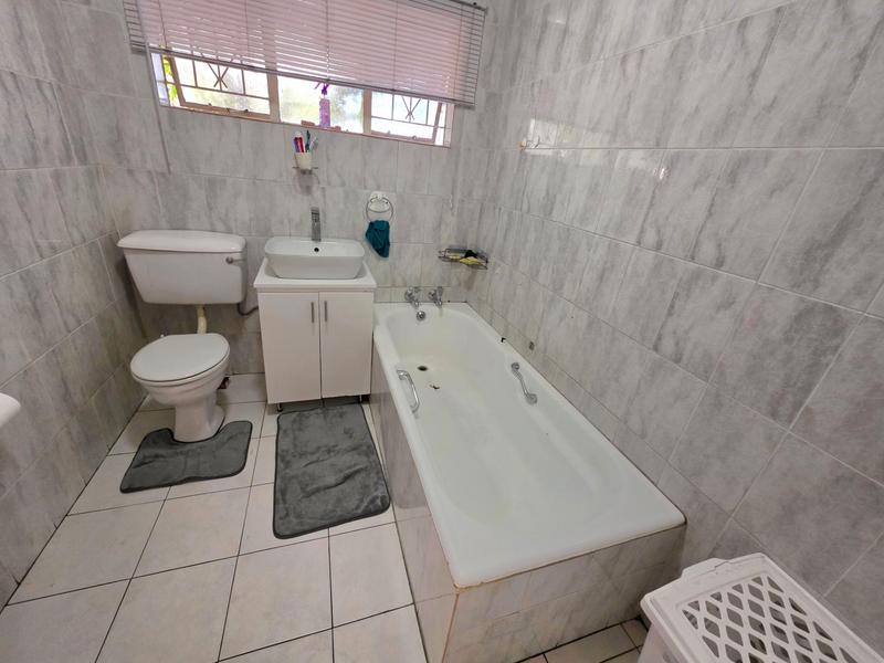4 Bedroom Property for Sale in Freeway Park Gauteng