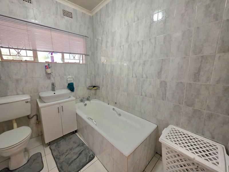 4 Bedroom Property for Sale in Freeway Park Gauteng