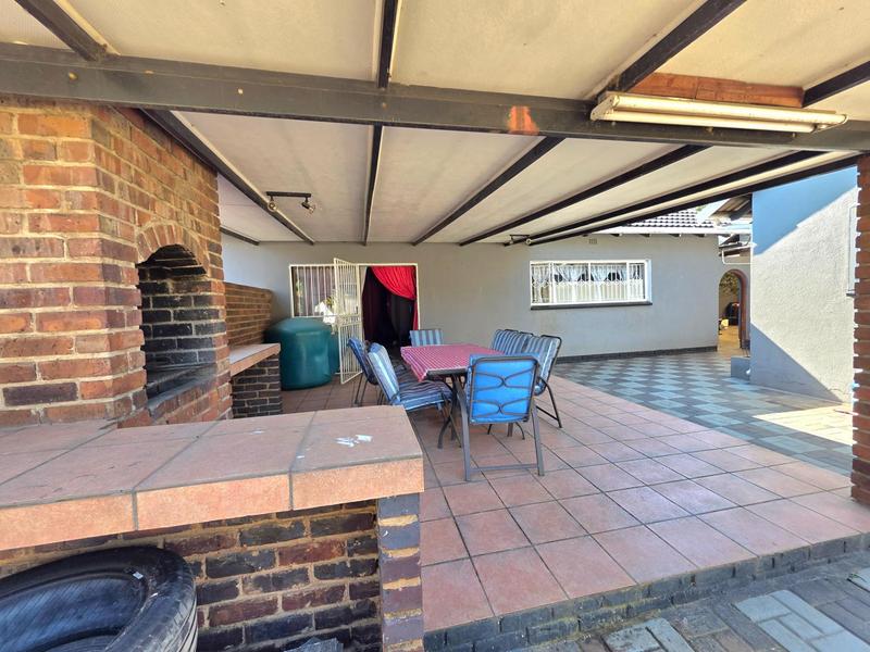 4 Bedroom Property for Sale in Freeway Park Gauteng